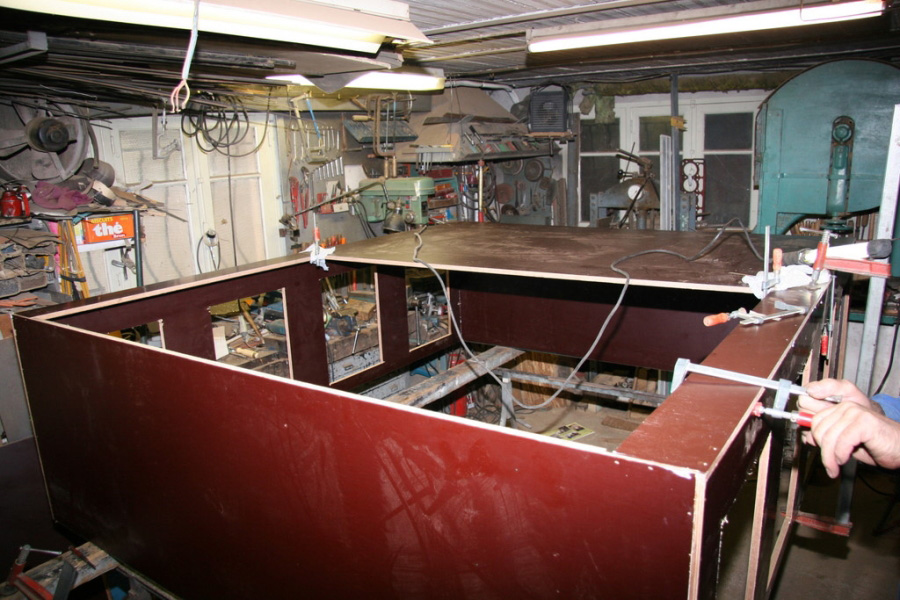 08